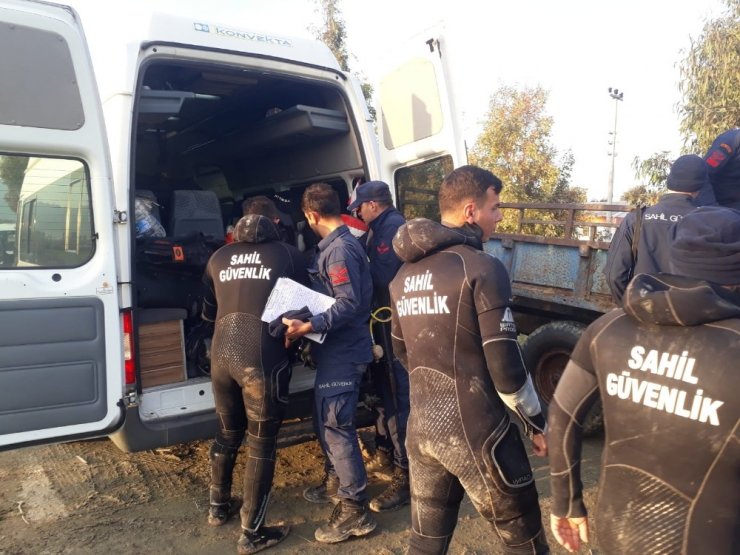 Amik Ovası’nda tekne alabora oldu, 1 kişi kayboldu
