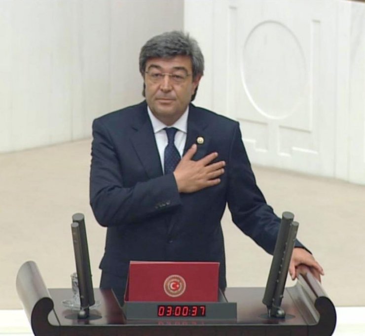 Dursun Ataş: “İşçilerin hak ettiği ücret artışlarını yapın”
