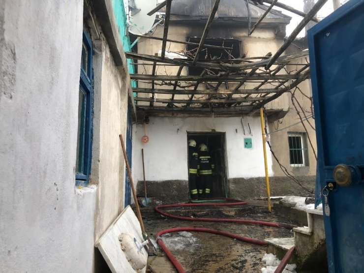 Hüyük’te ev yangını