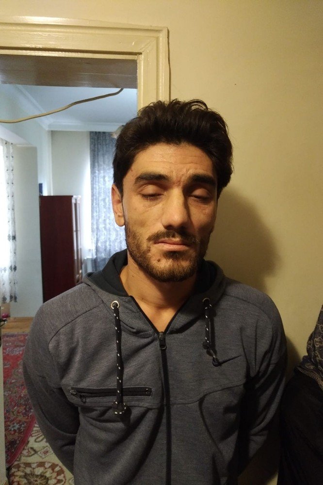 Sahte altın ve sikke ile dolandırıcılık yapmaya çalışan 3 Suriyeli yakalandı