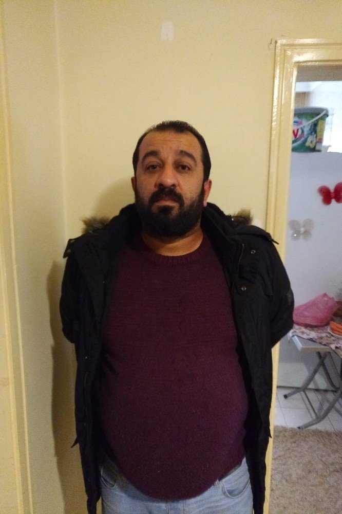 Sahte altın ve sikke ile dolandırıcılık yapmaya çalışan 3 Suriyeli yakalandı