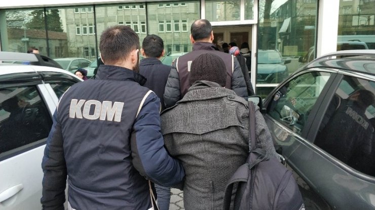 Samsun’da FETÖ’den 2 kişiye adli kontrol, 5 kişinin gözaltı süresi uzatıldı