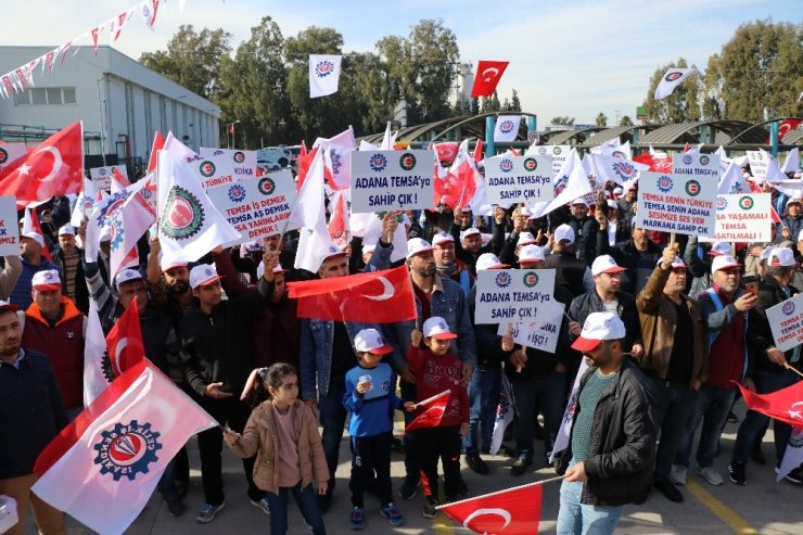 Temsa fabrikasında işçiler, üretimin yeniden başlaması talebiyle eylem yaptı
