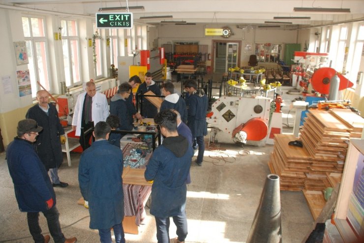 Okulun cirosunu 7 bin liradan 500 bin liraya çıkarttılar