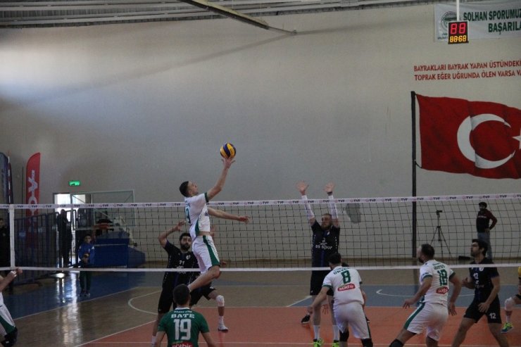 TVF Erkekler 1. Lig: Solhanspor: 3 - Cevhertepe: 0