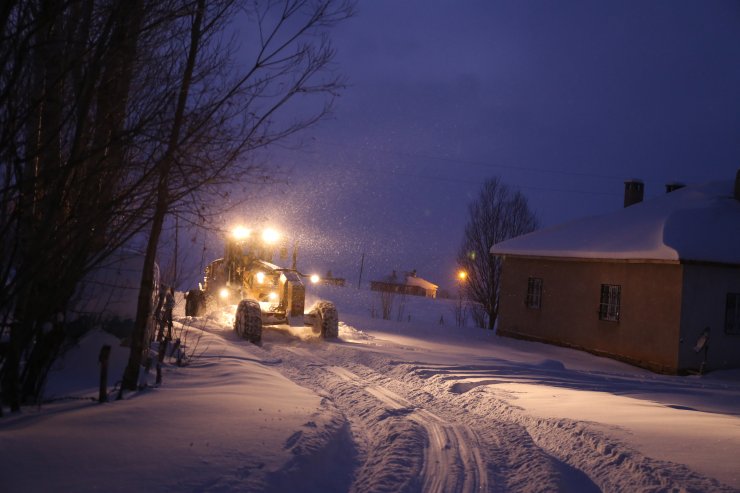 Van ve Bitlis'te 156 yerleşim biriminin yolu açıldı