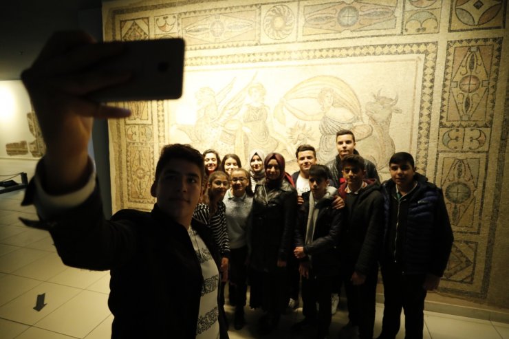 Zeugma Mozaik Müzesi'nde "Müzede Selfie Günü"