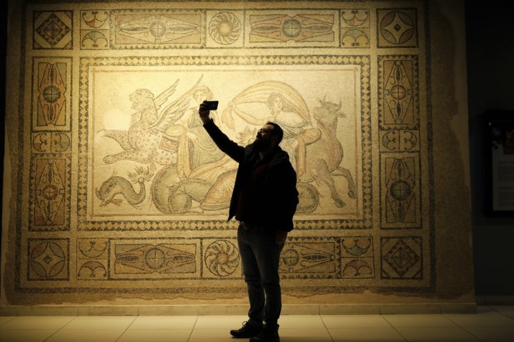 Zeugma Mozaik Müzesi'nde "Müzede Selfie Günü"