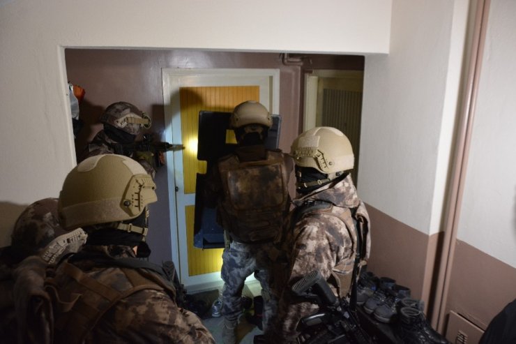 Bursa’da şafak vakti dev uyuşturucu operasyonu...