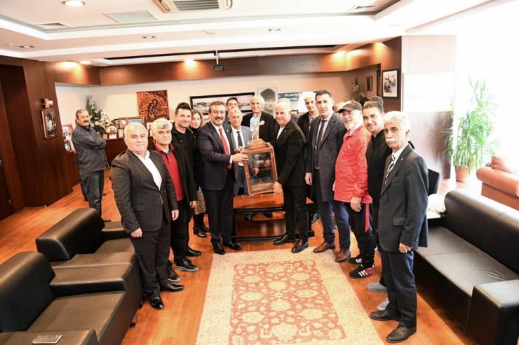 Çetin: "Her branştan amatörlere destek olmaya çalışıyoruz"