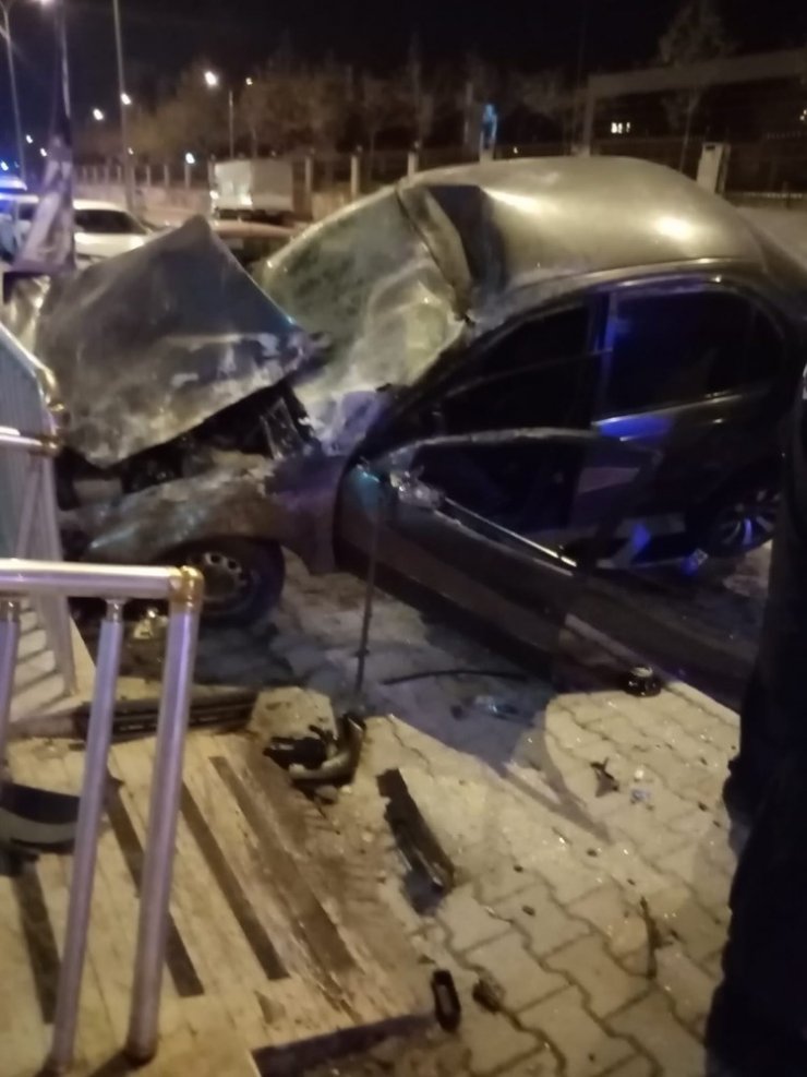 Hatay’da trafik kazası: 2 yaralı