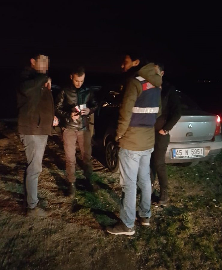 İzmir’de huzur operasyonu: Aranan 20 kişi yakalandı