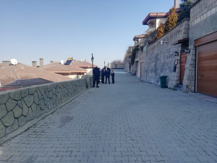 Psikolojik sorunları olan şahıs, polisi harekete geçirdi