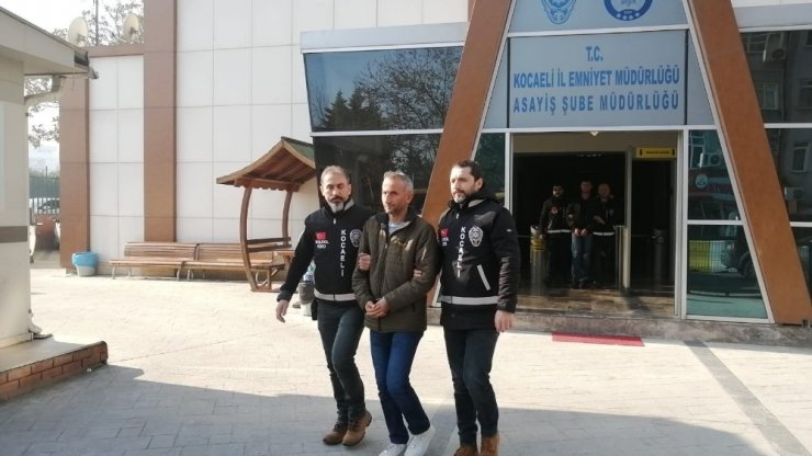 Vatandaşları 269 bin 500 TL dolandıran sahte polisler Kocaeli’de yakalandı