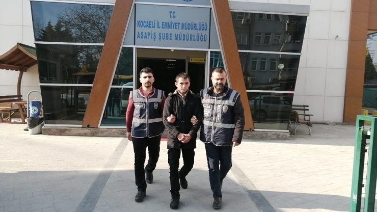 Vatandaşları 269 bin 500 TL dolandıran sahte polisler Kocaeli’de yakalandı