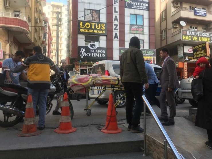 Öldürdüğü kadını kanepenin altına sakladı
