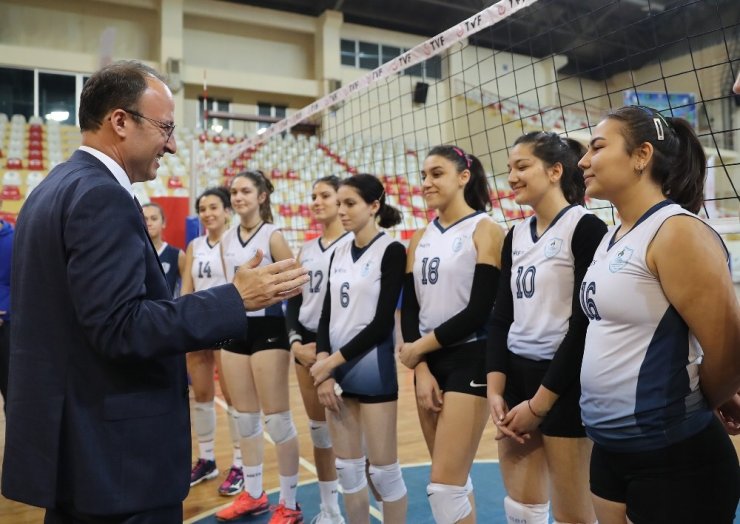 Pamukkale Belediyespor Bayan Voleybol Takımı’nda hedef 2.Lig