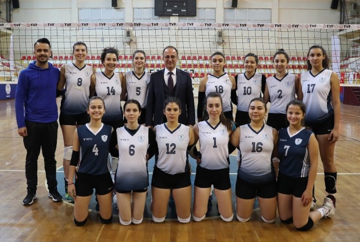 Pamukkale Belediyespor Bayan Voleybol Takımı’nda hedef 2.Lig
