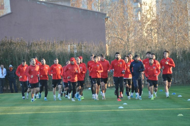 Prosinecki: “Mensah’ı tamamen gözden çıkarmadık”