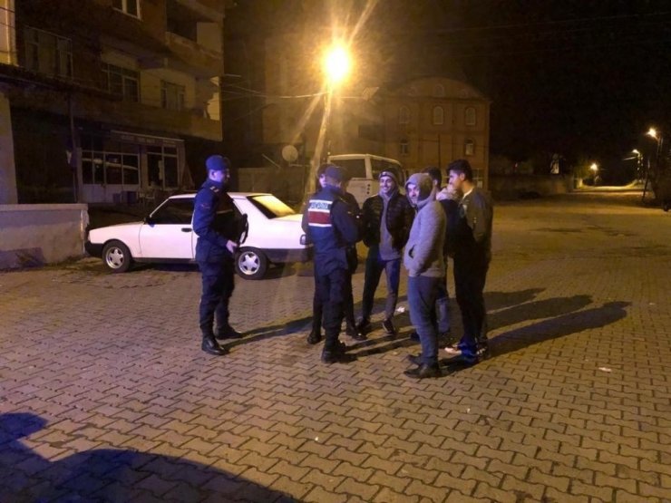 Jandarmadan 53 ekiple narkotik uygulaması
