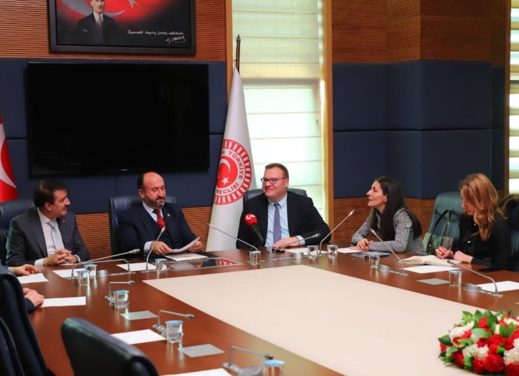 Kavuncu, Büyükelçi Kastrotoviç’i kabul etti