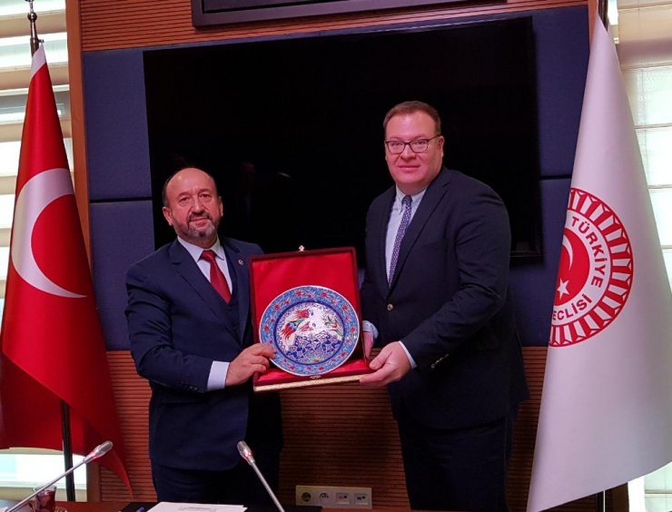 Kavuncu, Büyükelçi Kastrotoviç’i kabul etti