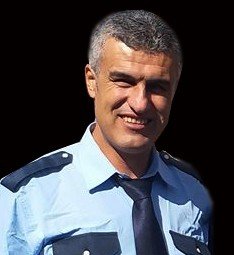 Emekli polis 6 katlı binanın çatısından düşüp öldü