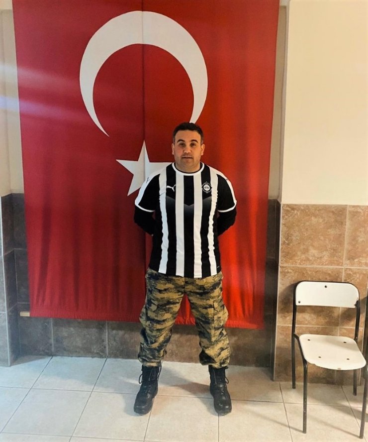 Altay Başkanı, kulübün 106. yılını asker ocağında kutladı