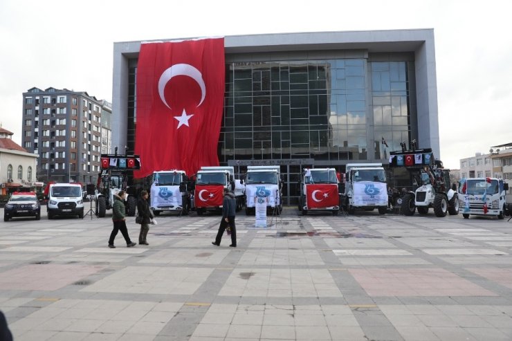 Bandırma Belediyesi 9 aylık tasarrufla 10 yeni araç aldı