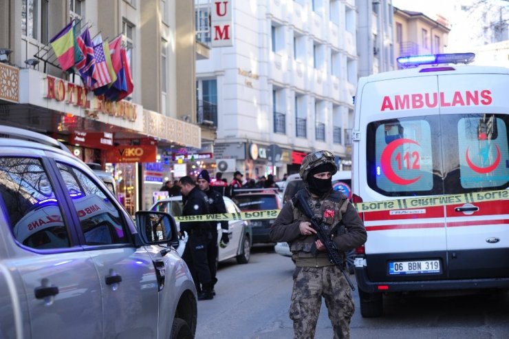 Başkent’te korku dolu anlar yaşatan şahıs ikna edilerek gözaltına alındı