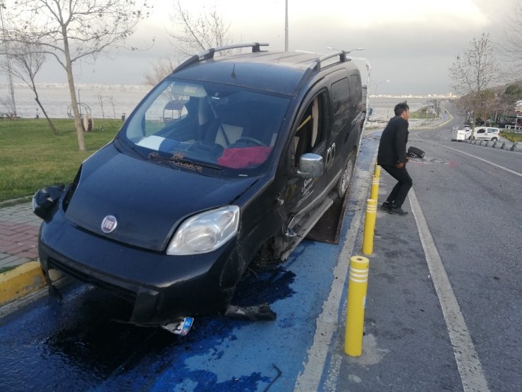 Babasından uyurken arabayı kaçıran genç, drift yaparaken polise yakalandı, kaza yaptı