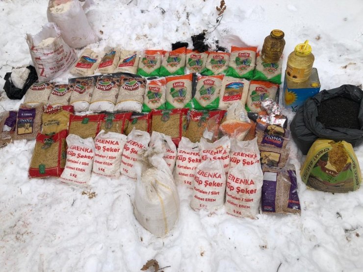 Bitlis’te terör örgütüne ait 1 ton gıda malzemesi ele geçirildi