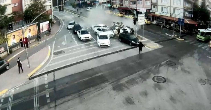 Bursa’daki feci kaza güvenlik kamerasında