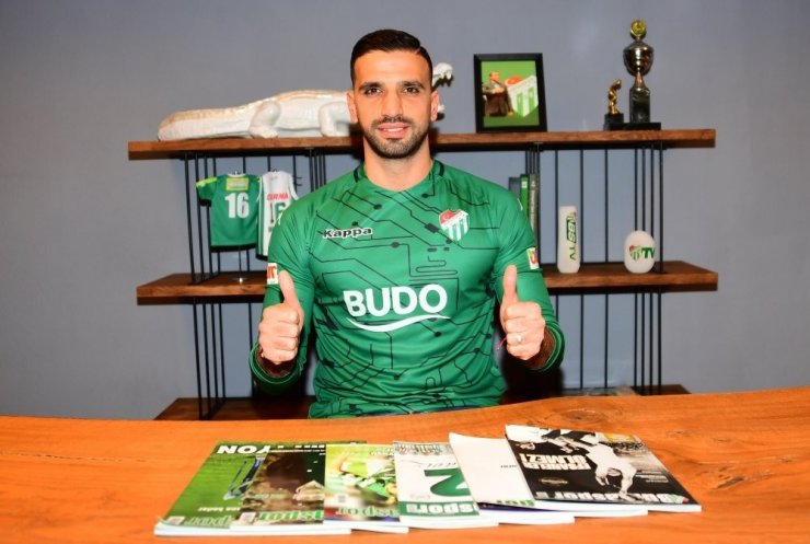 Bursaspor’da çifte imza
