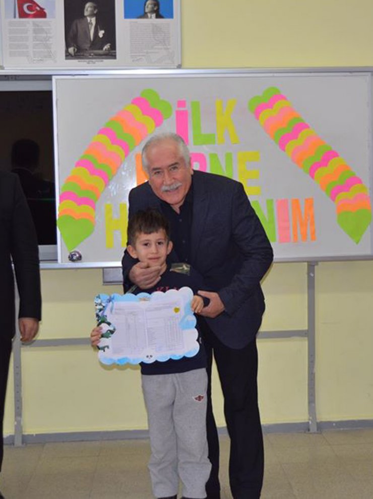 Güdül ilçesinde öğrenciler karne aldı