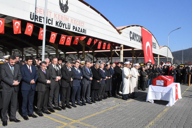 Hakkari'de şehit olan sözleşmeli er Miyanyedi son yolculuğuna uğurlandı