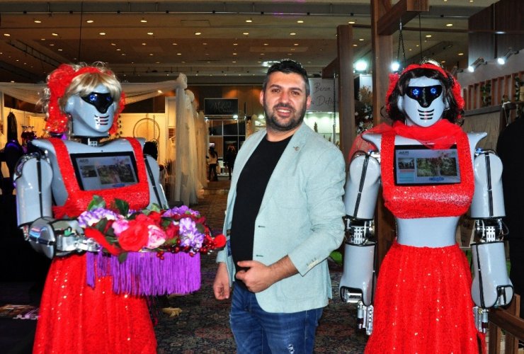 Kına gecelerinde ’robotlu’ eğlence