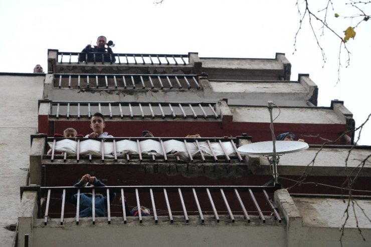 Sobadan çıkan duman itfaiyeyi alarma geçirdi