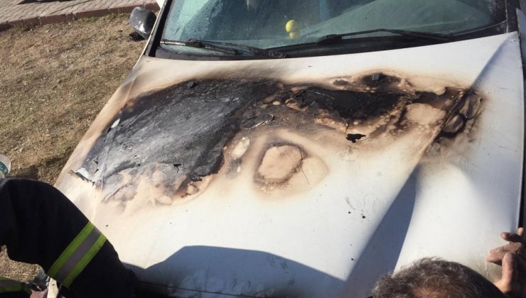 Kırıkkale’de park halindeki otomobil yandı