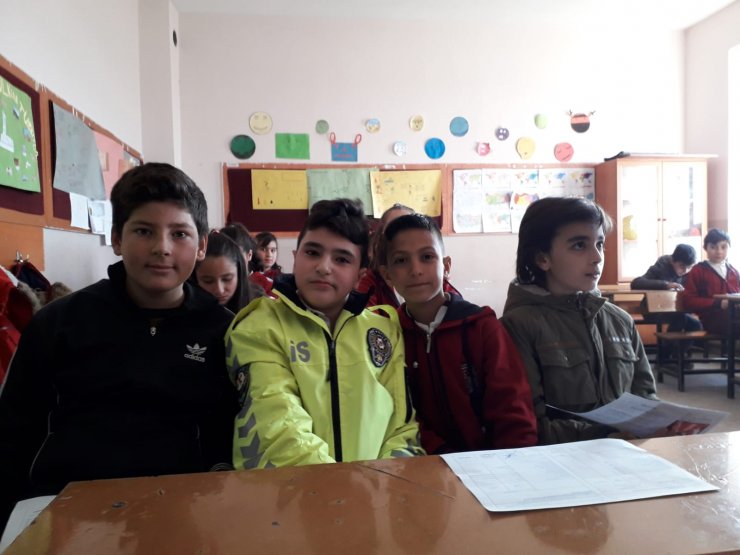 Kulu'daki engelli orta öğretim öğrencinin polis olma hayali gerçek oldu