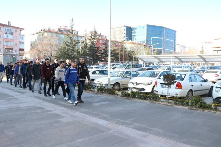 FETÖ Operasyonunda 2 tutuklama