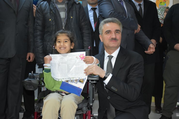 Okullarda karne heyecanı