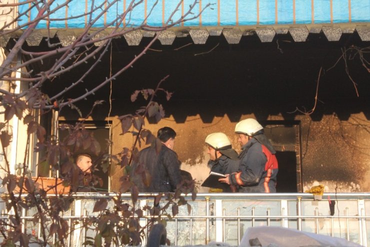 Tavşanlı’da bir evin mutfağında çıkan yangın büyümeden söndürüldü