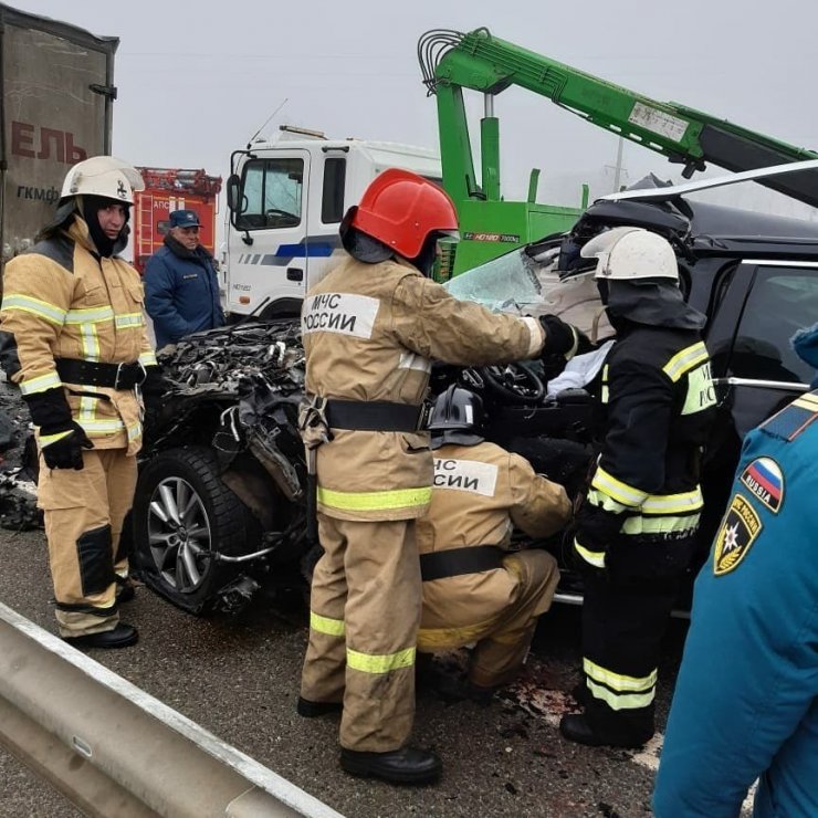 Rusya’da zincirleme trafik kazası: 2 ölü, 12 yaralı