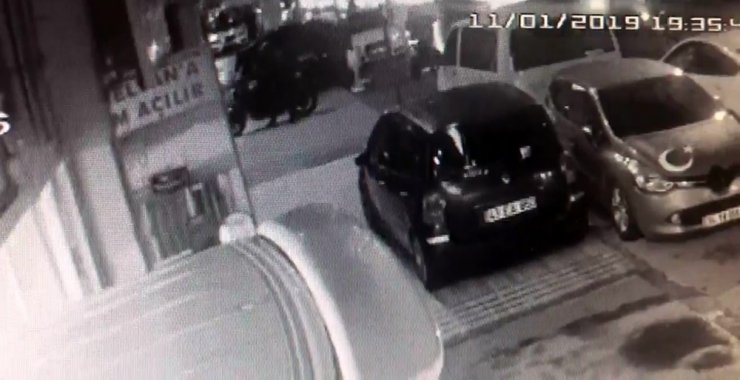 İstanbul’da “pes” dedirten motosiklet hırsızlığı kamerada