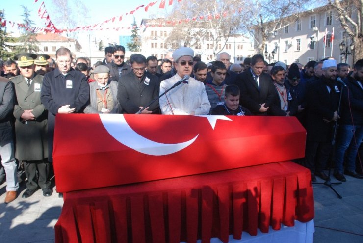 Şehit teğmen son yolculuğuna uğurlandı
