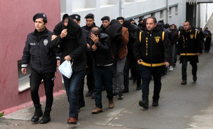 Dolandırıcılar para trafiğini öğretim görevlisinin hesabından yapmışlar