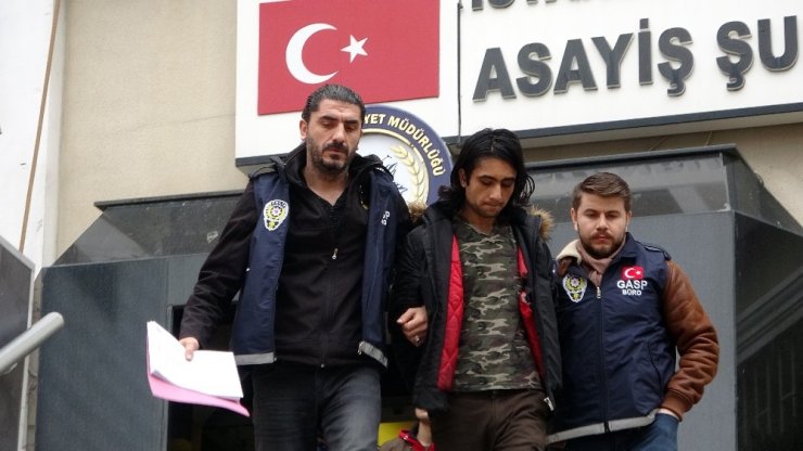 Bahçelievler’de iş yeri sahibini silahla gasp ettiler