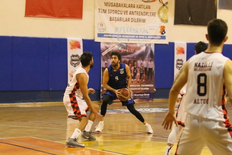 Kağıtspor başarılara koşmaya devam ediyor