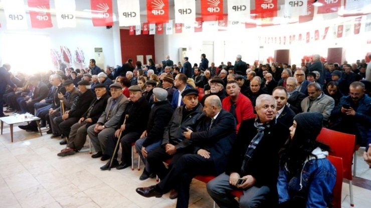 Sarıgöl CHP’de yeni başkan Eryılmaz oldu